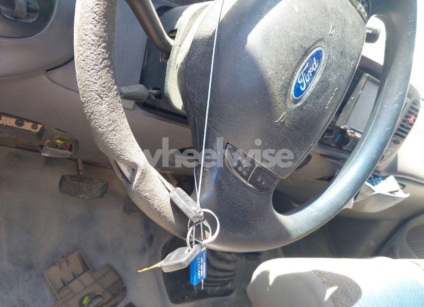 Photo 11 of 2002 Ford F-150 LARIAT/XL/XLT (VIN 1FTPX18L92NB39015)