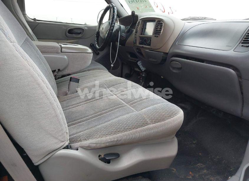 Photo 5 of 1999 Ford F-250 LARIAT/WORK SERIES/XL/XLT (VIN 1FTPX28W1XNB86000)