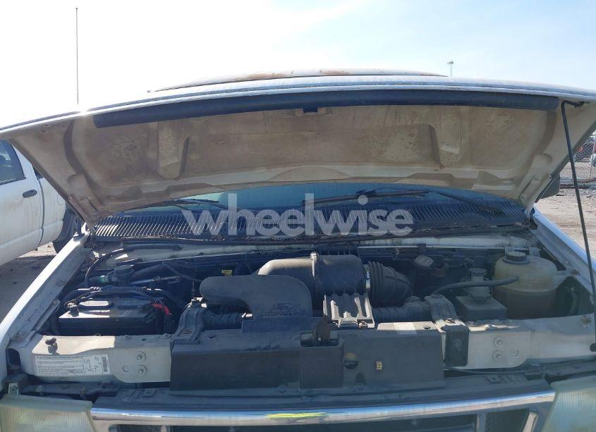 Photo 10 of 2003 Ford E-150 COMMERCIAL (VIN 1FTRE14213HA14635)