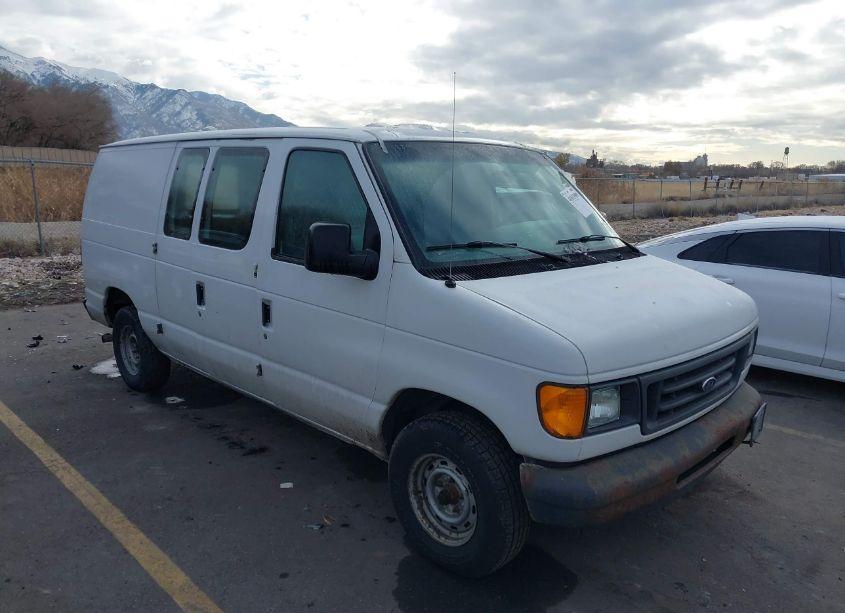 2003 Ford E-150 COMMERCIAL (VIN 1FTRE14233HB99500) main photo