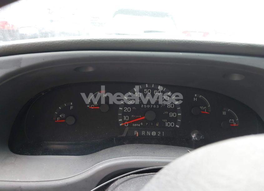 Photo 7 of 2003 Ford E-150 COMMERCIAL (VIN 1FTRE14263HB74431)