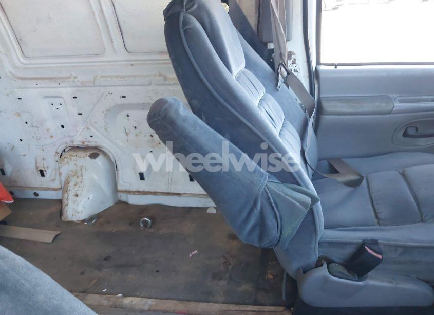 Photo 8 of 1999 Ford E-150 COMMERCIAL/RECREATIONAL (VIN 1FTRE1429XHC29847)