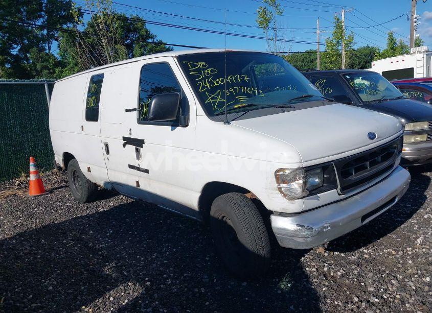 2002 Ford E-150 COMMERCIAL/RECREATIONAL (VIN 1FTRE142X2HA95262) main photo