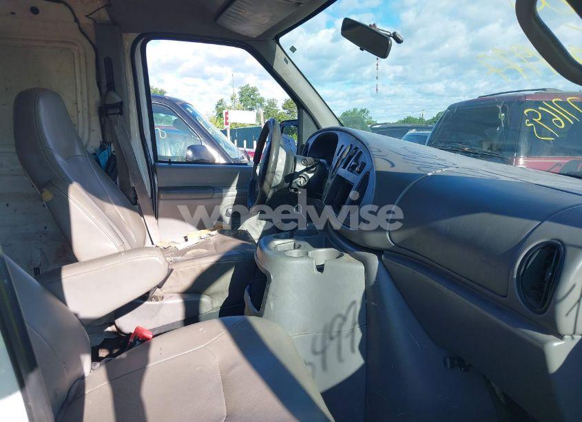 Photo 5 of 2002 Ford E-150 COMMERCIAL/RECREATIONAL (VIN 1FTRE142X2HA95262)