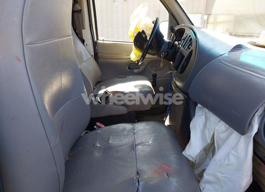 Photo 5 of 1999 Ford E-150 COMMERCIAL/RECREATIONAL (VIN 1FTRE14W0XHB64440)