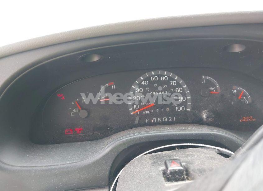 Photo 7 of 2002 Ford E-150 (VIN 1FTRE14WX2HB57732)