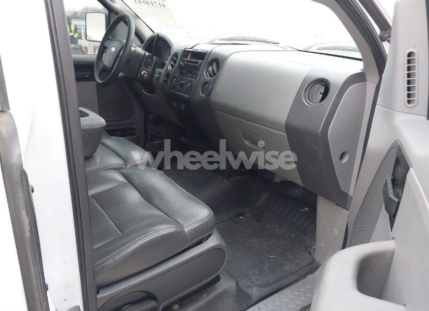 Photo 5 of 2005 Ford F-150 STX/XLT (VIN 1FTRF02275KC36225)