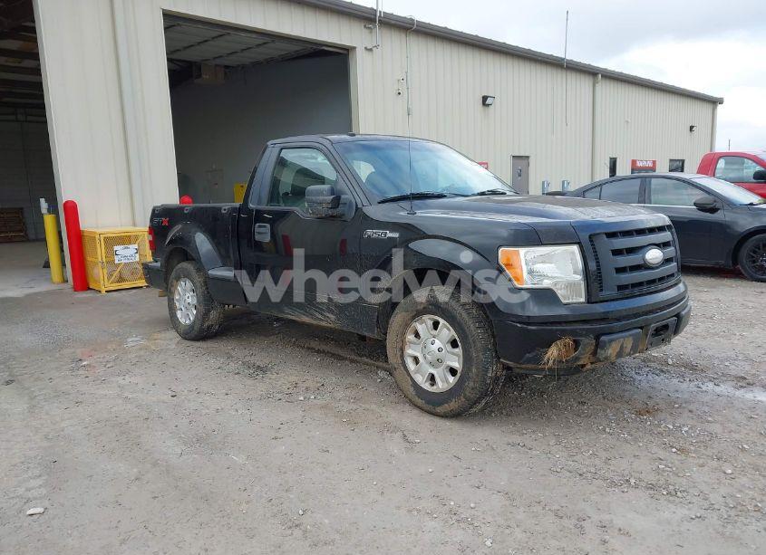 2009 Ford F-150 STX (VIN 1FTRF02W29KB98587) main photo