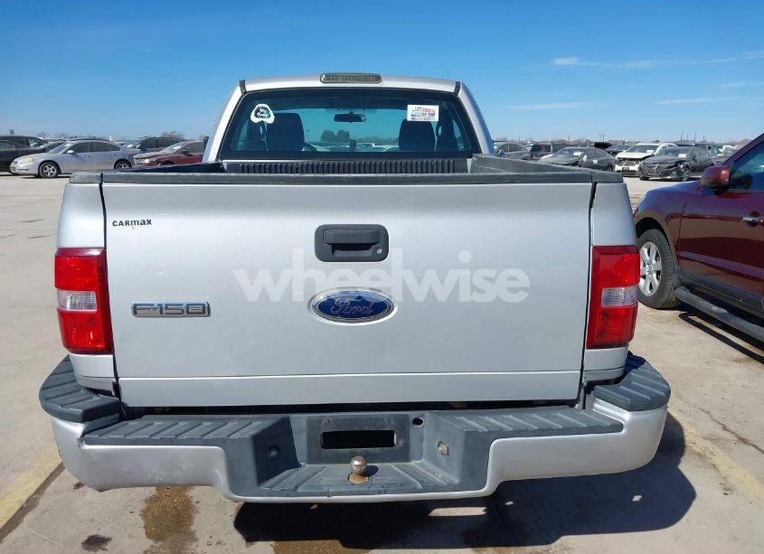 Photo 17 of 2004 Ford F-150 STX/XLT (VIN 1FTRF02W64KC06442)