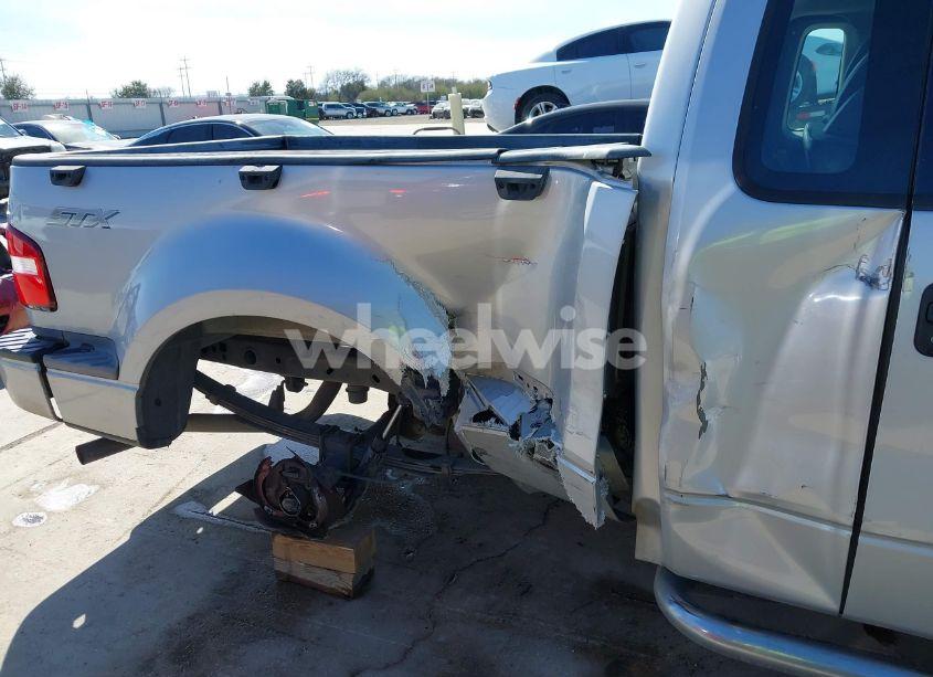 Photo 18 of 2004 Ford F-150 STX/XLT (VIN 1FTRF02W64KC06442)