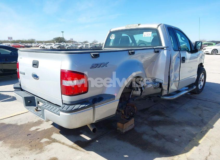 Photo 4 of 2004 Ford F-150 STX/XLT (VIN 1FTRF02W64KC06442)