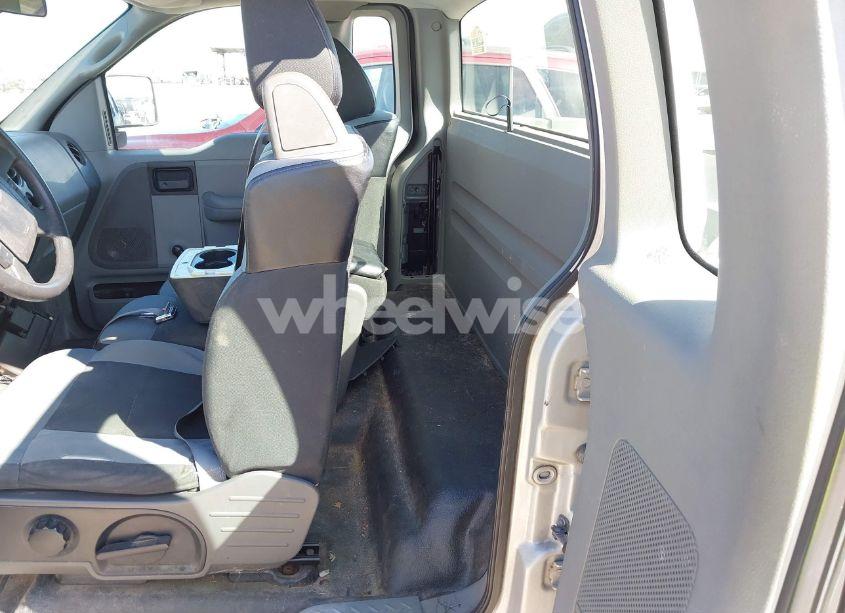 Photo 8 of 2004 Ford F-150 STX/XLT (VIN 1FTRF02W64KC06442)