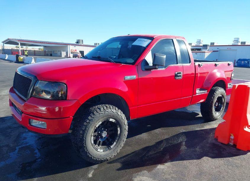 Photo 2 of 2005 Ford F-150 STX/XLT (VIN 1FTRF02W95KD36734)