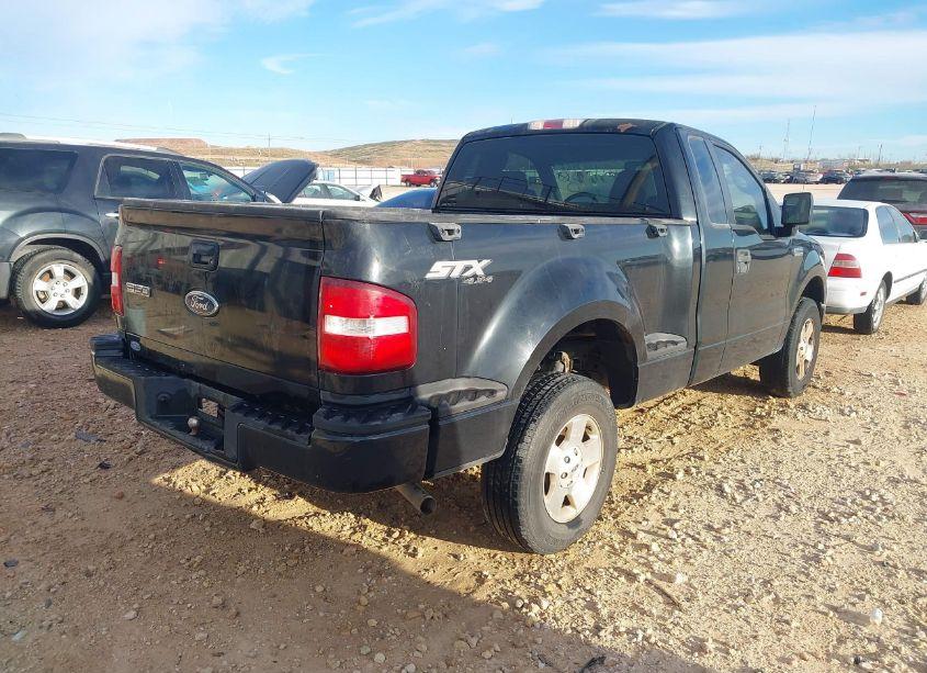 Photo 4 of 2005 Ford F-150 STX/XLT (VIN 1FTRF04W85KC53969)