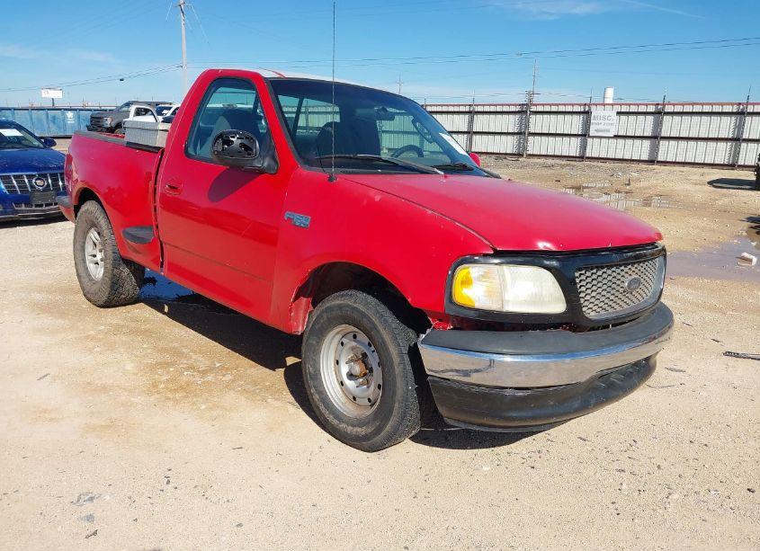 2003 Ford F-150 XL/XLT (VIN 1FTRF07253KD05760) main photo