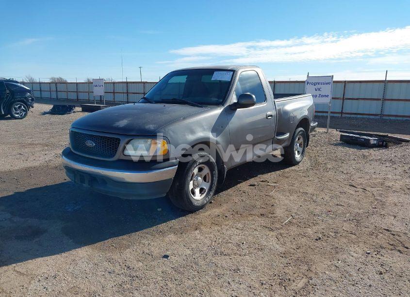 Photo 2 of 2002 Ford F-150 XL/XLT (VIN 1FTRF07272KB83272)