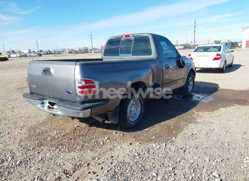 Photo 4 of 2002 Ford F-150 XL/XLT (VIN 1FTRF07272KB83272)