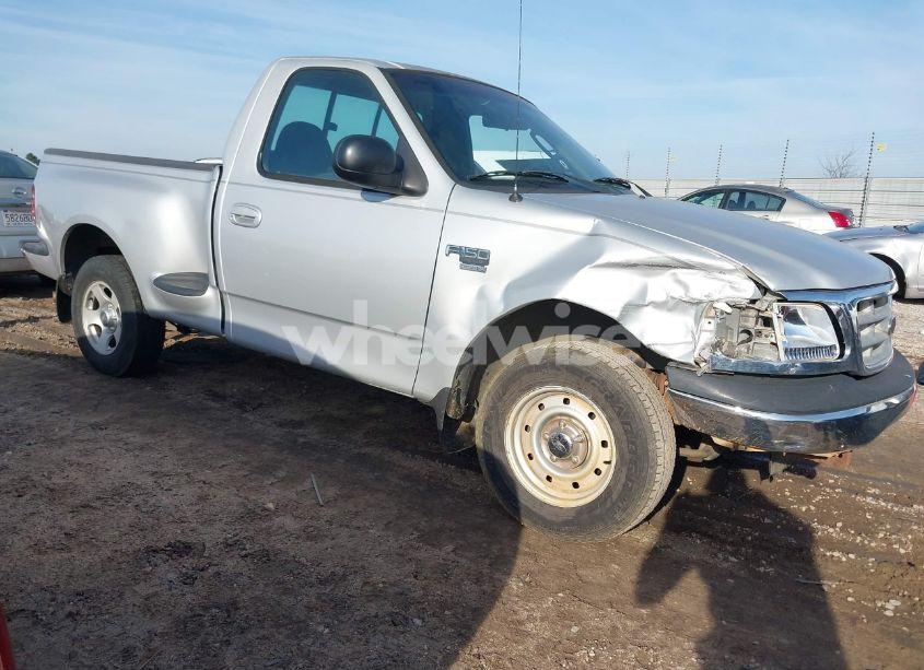 2003 Ford F-150 XL/XLT (VIN 1FTRF07W73KB60420) main photo