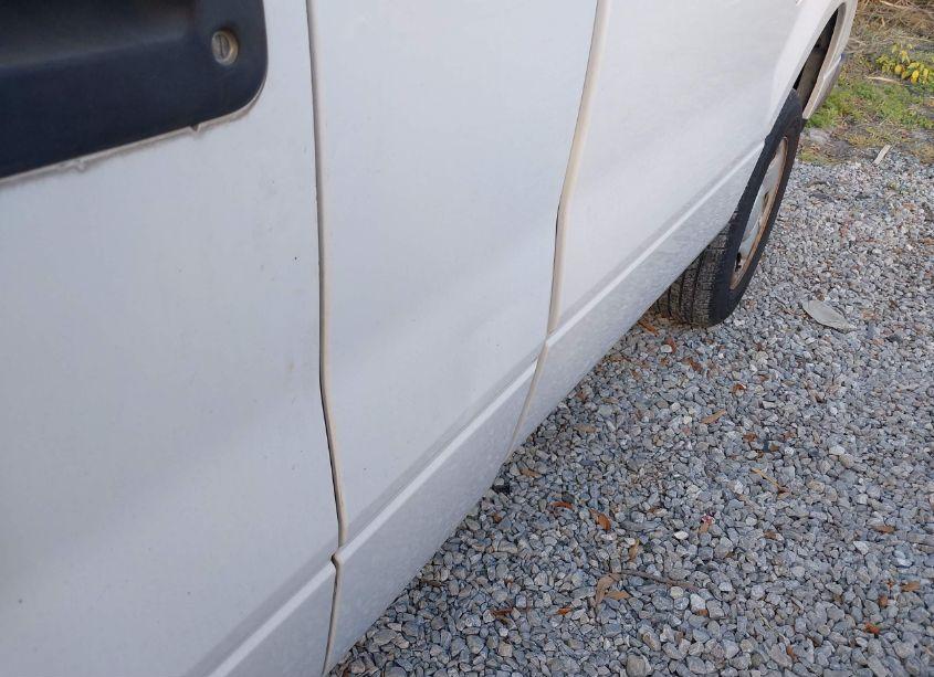 Photo 13 of 2005 Ford F-150 STX/XL/XLT (VIN 1FTRF12205NB05240)