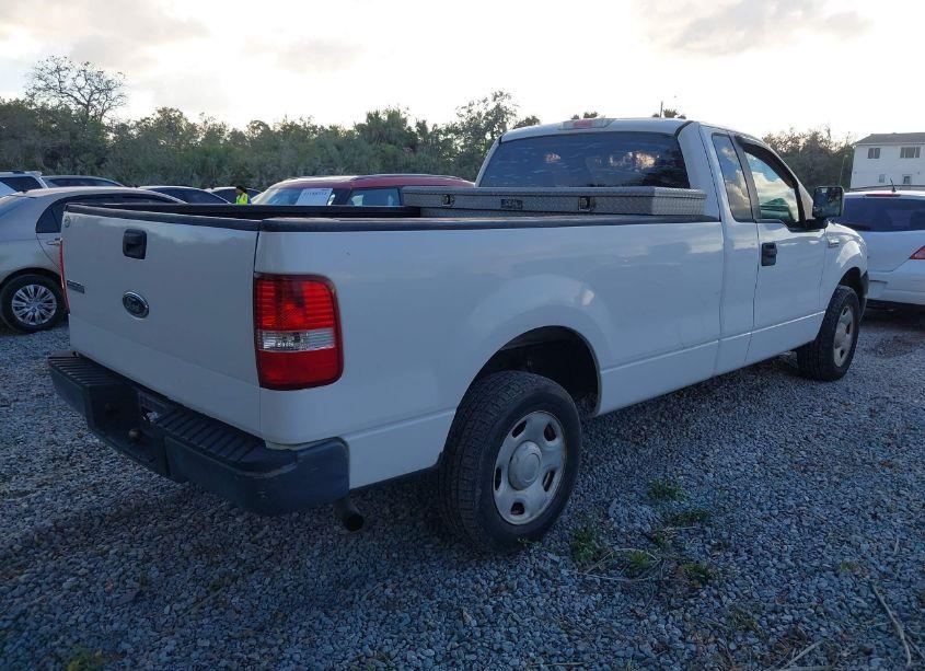 Photo 4 of 2005 Ford F-150 STX/XL/XLT (VIN 1FTRF12205NB05240)