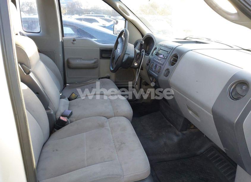 Photo 5 of 2006 Ford F-150 STX/XL/XLT (VIN 1FTRF12206NA98159)