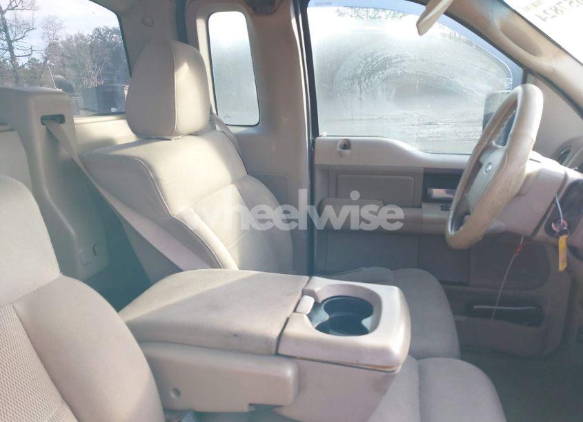 Photo 5 of 2006 Ford F-150 STX/XL/XLT (VIN 1FTRF12216NA05410)