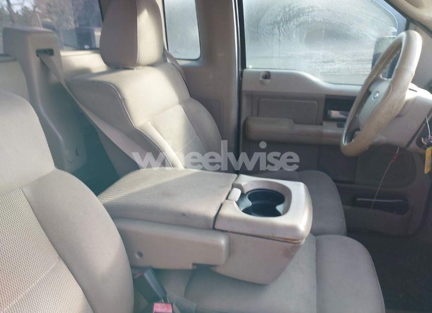 Photo 8 of 2006 Ford F-150 STX/XL/XLT (VIN 1FTRF12216NA05410)