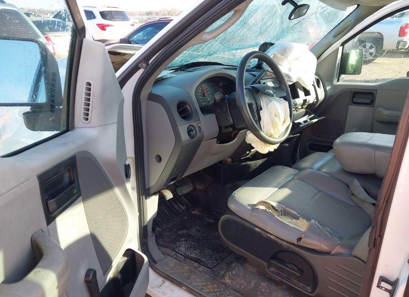 Photo 5 of 2006 Ford F-150 STX/XL/XLT (VIN 1FTRF12216NB64928)