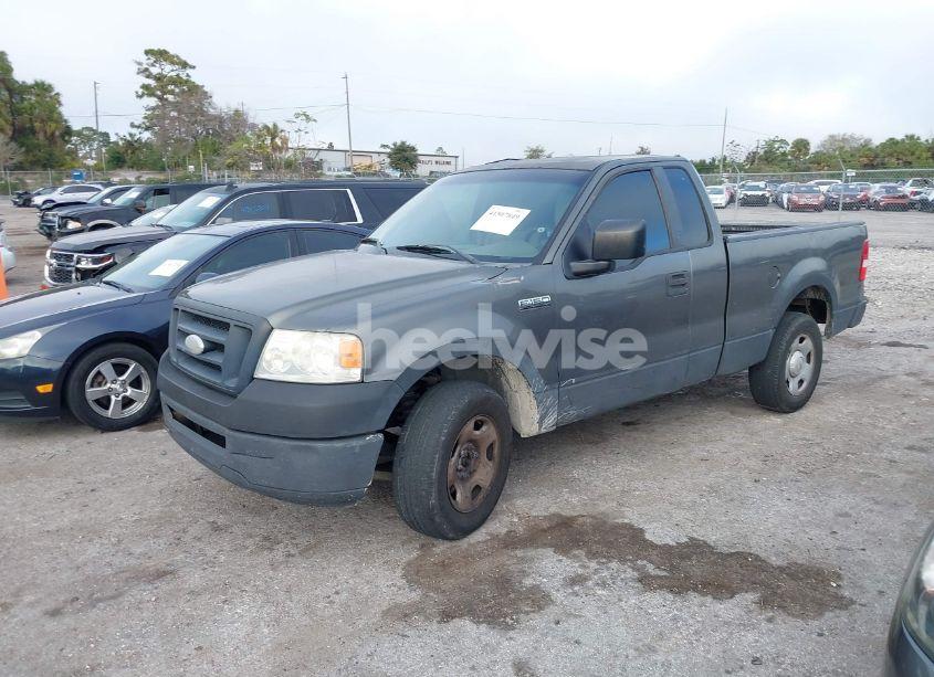 Photo 2 of 2007 Ford F-150 STX/XL/XLT (VIN 1FTRF12217NA47237)
