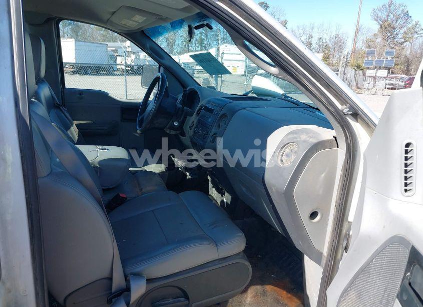 Photo 5 of 2005 Ford F-150 STX/XL/XLT (VIN 1FTRF12225NB94762)