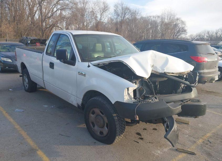 2005 Ford F-150 STX/XL/XLT (VIN 1FTRF12245NB40119) main photo
