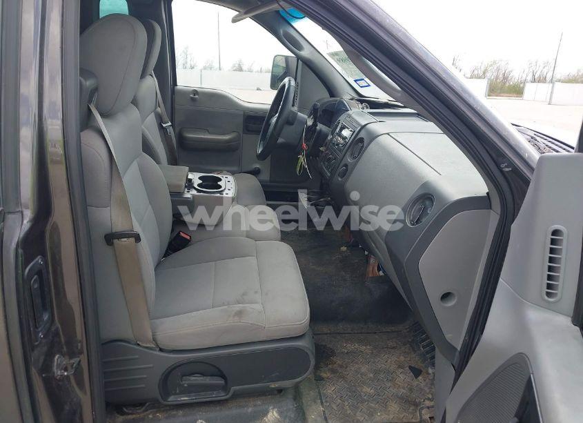 Photo 5 of 2006 Ford F-150 STX/XL/XLT (VIN 1FTRF12246NA38921)