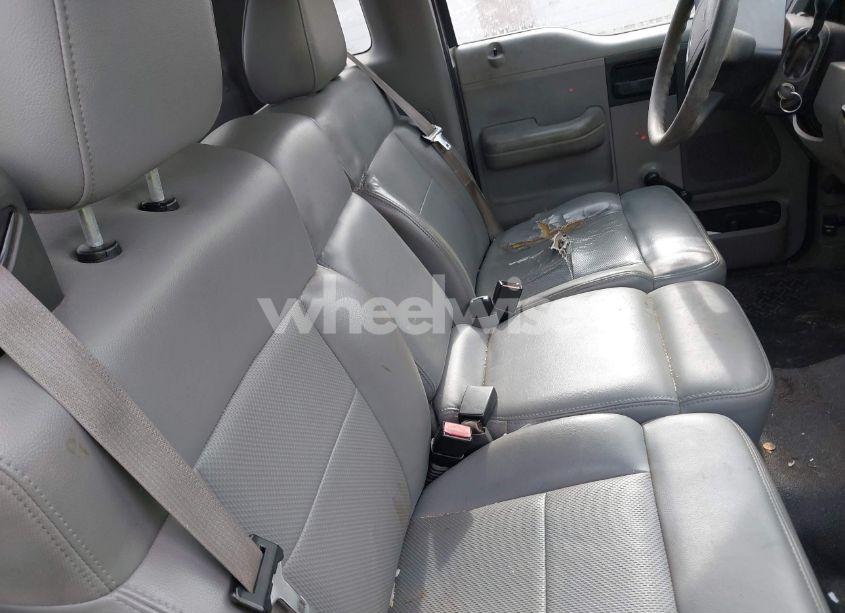 Photo 8 of 2006 Ford F-150 STX/XL/XLT (VIN 1FTRF12246NB59738)