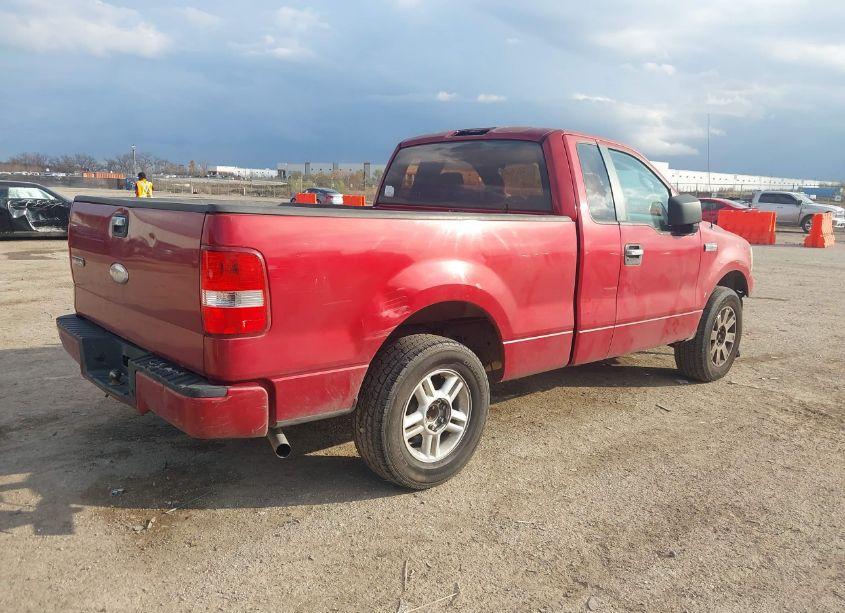 Photo 4 of 2007 Ford F-150 STX/XL/XLT (VIN 1FTRF12247NA76537)