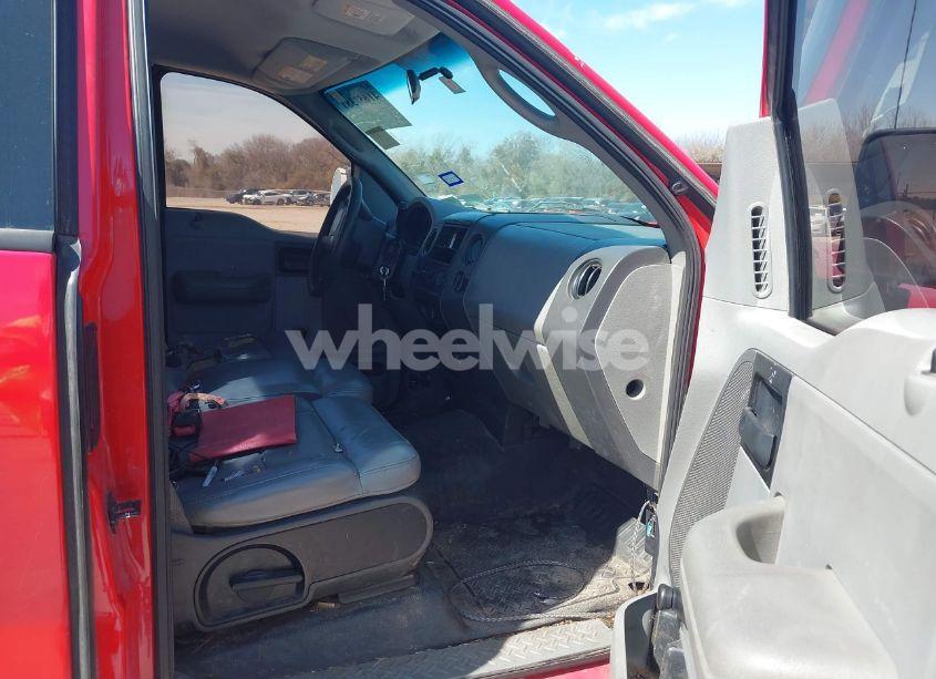 Photo 5 of 2005 Ford F-150 STX/XL/XLT (VIN 1FTRF12255NA52941)