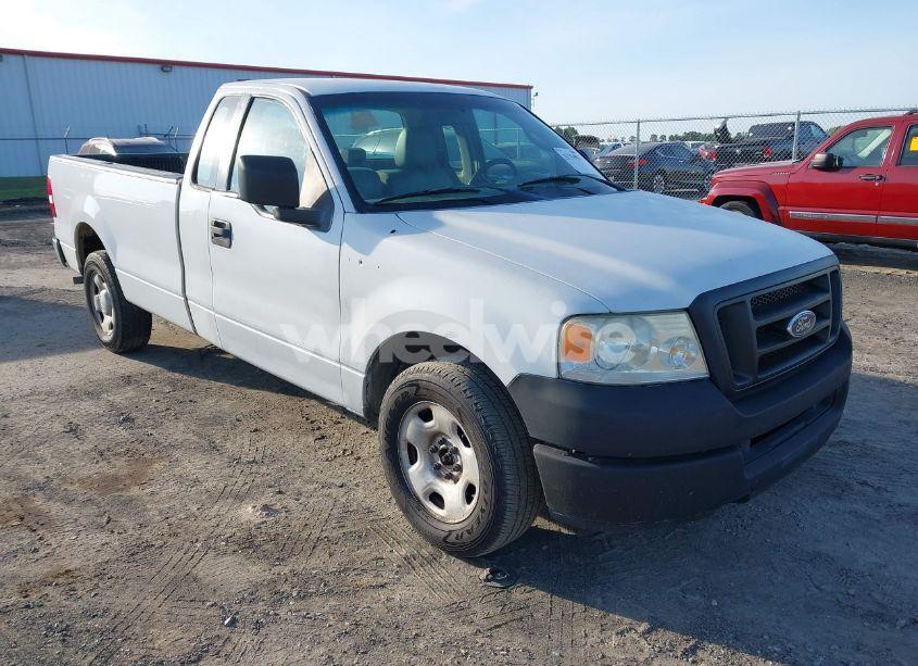 2005 Ford F-150 STX/XL/XLT (VIN 1FTRF12255NB96621) main photo