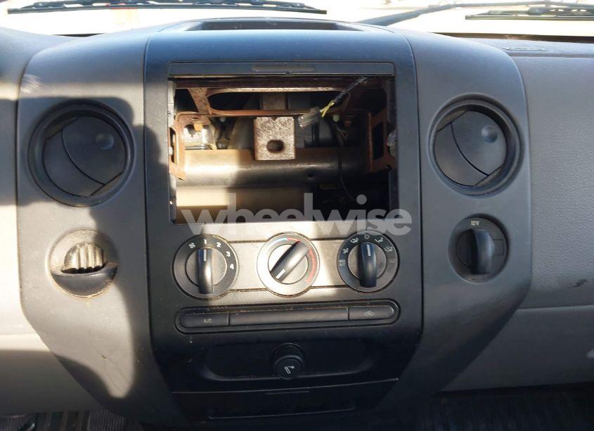 Photo 17 of 2005 Ford F-150 STX/XL/XLT (VIN 1FTRF12255NB96621)
