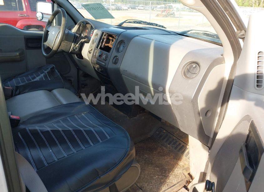 Photo 5 of 2005 Ford F-150 STX/XL/XLT (VIN 1FTRF12255NB96621)