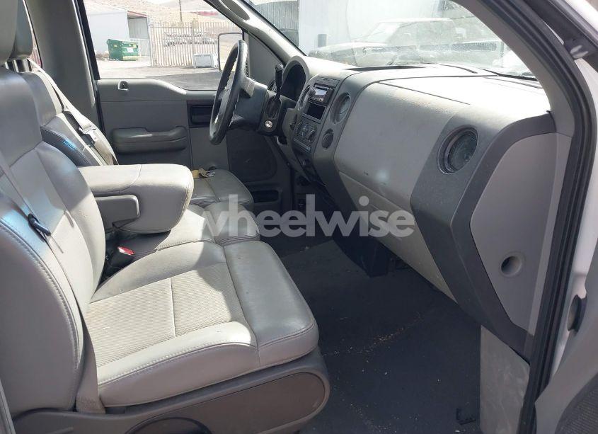 Photo 5 of 2006 Ford F-150 STX/XL/XLT (VIN 1FTRF12256NA53895)