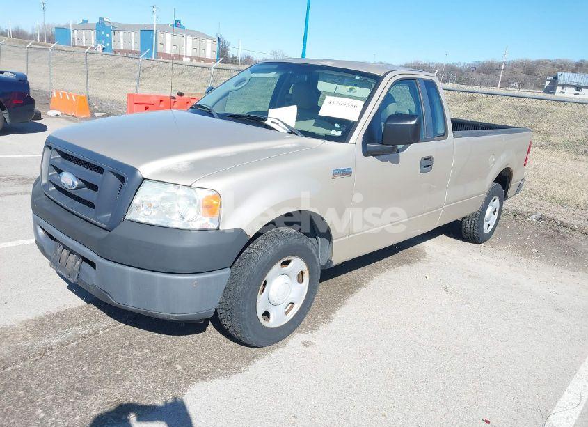 Photo 2 of 2007 Ford F-150 STX/XL/XLT (VIN 1FTRF12257KB14262)