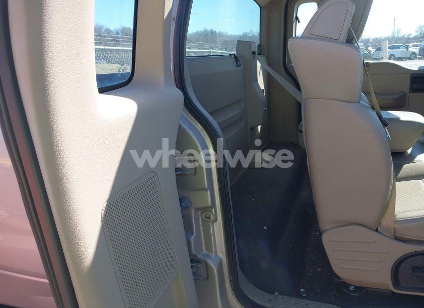 Photo 8 of 2007 Ford F-150 STX/XL/XLT (VIN 1FTRF12257KB14262)