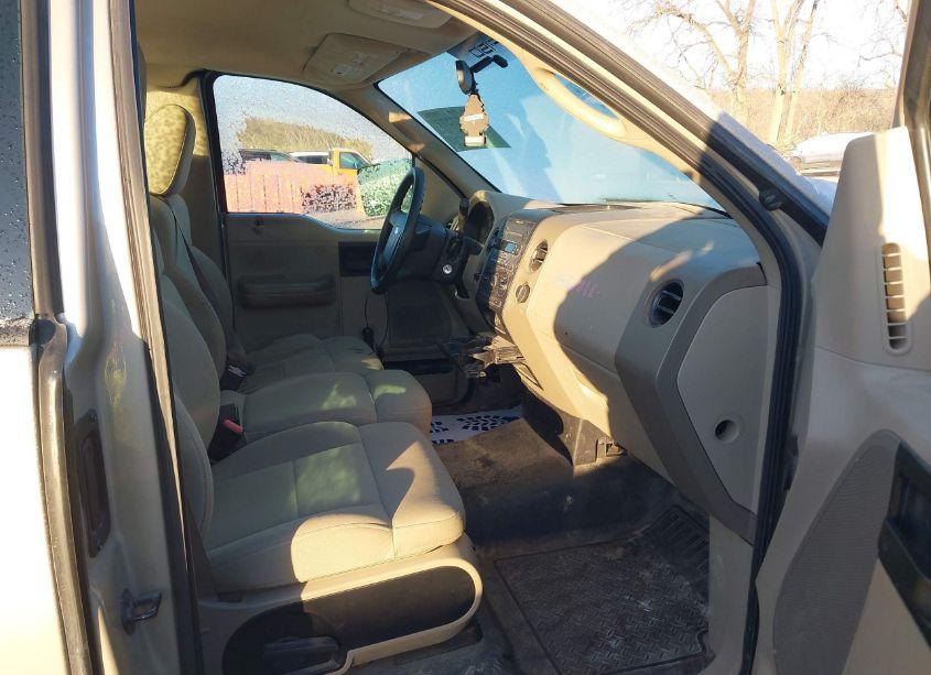 Photo 5 of 2007 Ford F-150 STX/XL/XLT (VIN 1FTRF12257NA06030)