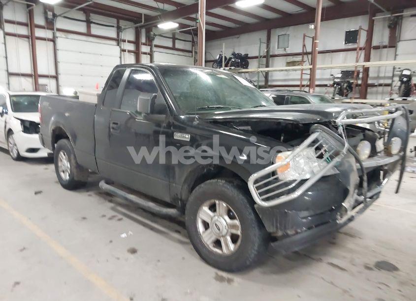 2005 Ford F-150 STX/XL/XLT (VIN 1FTRF12265KE88523) main photo