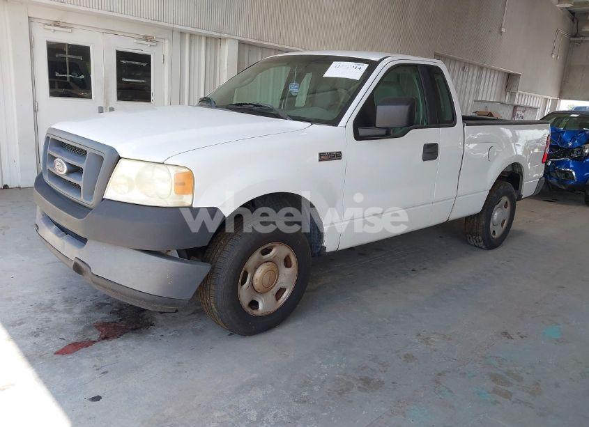 Photo 2 of 2005 Ford F-150 STX/XL/XLT (VIN 1FTRF12265NB36623)