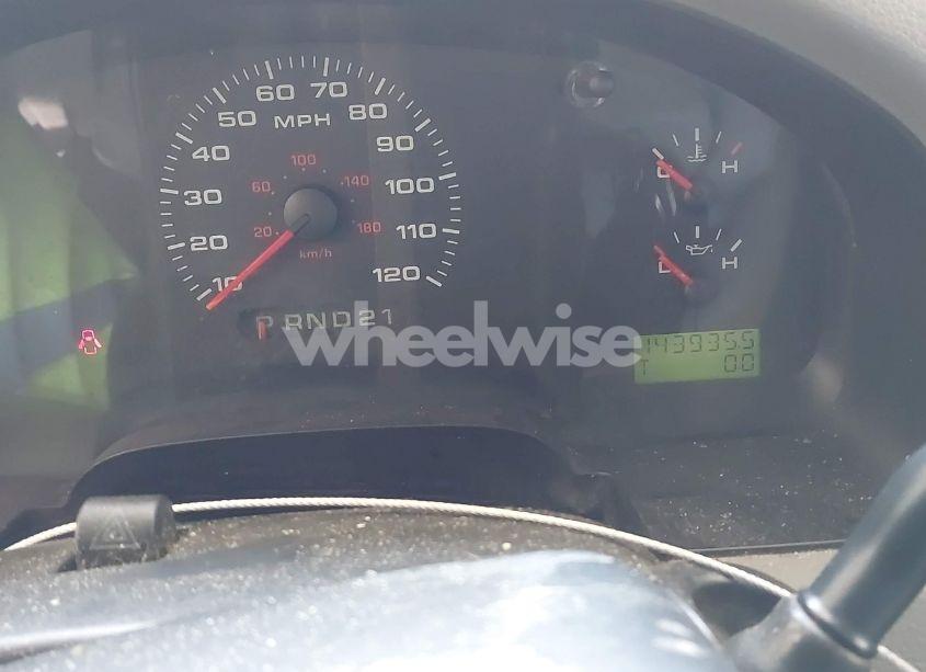 Photo 7 of 2005 Ford F-150 STX/XL/XLT (VIN 1FTRF12265NB36623)