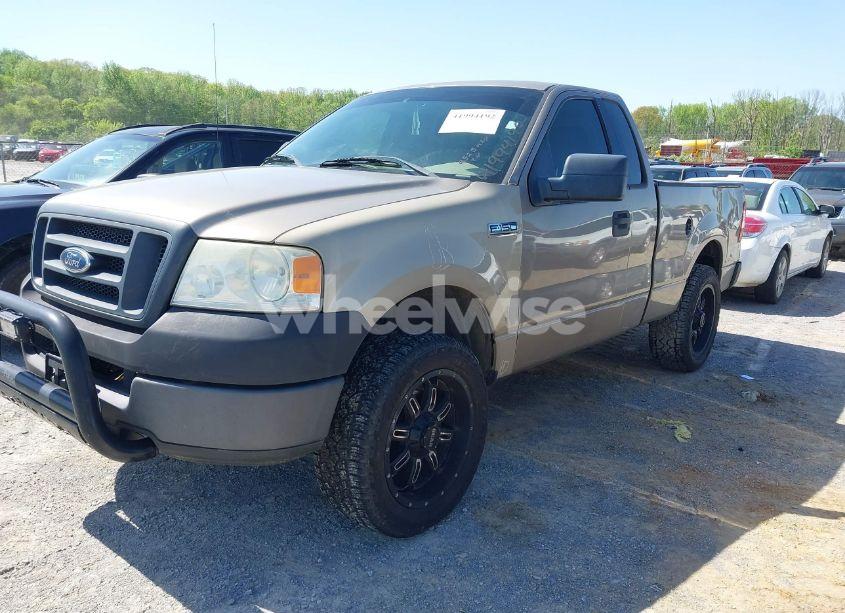 Photo 2 of 2005 Ford F-150 STX/XL/XLT (VIN 1FTRF12265NB55706)