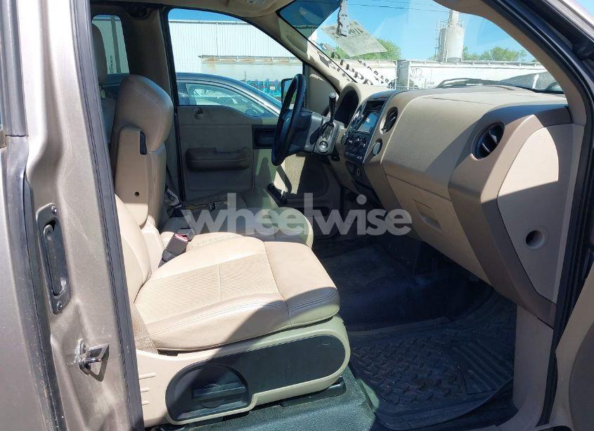 Photo 5 of 2005 Ford F-150 STX/XL/XLT (VIN 1FTRF12265NB55706)