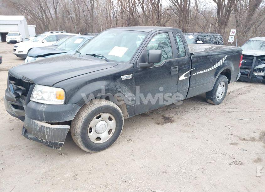 Photo 2 of 2007 Ford F-150 STX/XL/XLT (VIN 1FTRF12267KC63571)