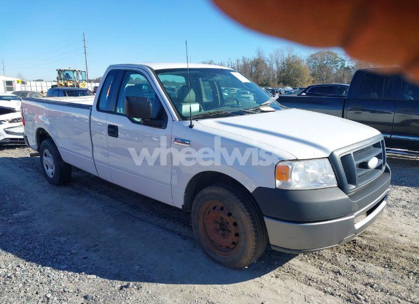 2007 Ford F-150 STX/XL/XLT (VIN 1FTRF12267NA60503) main photo