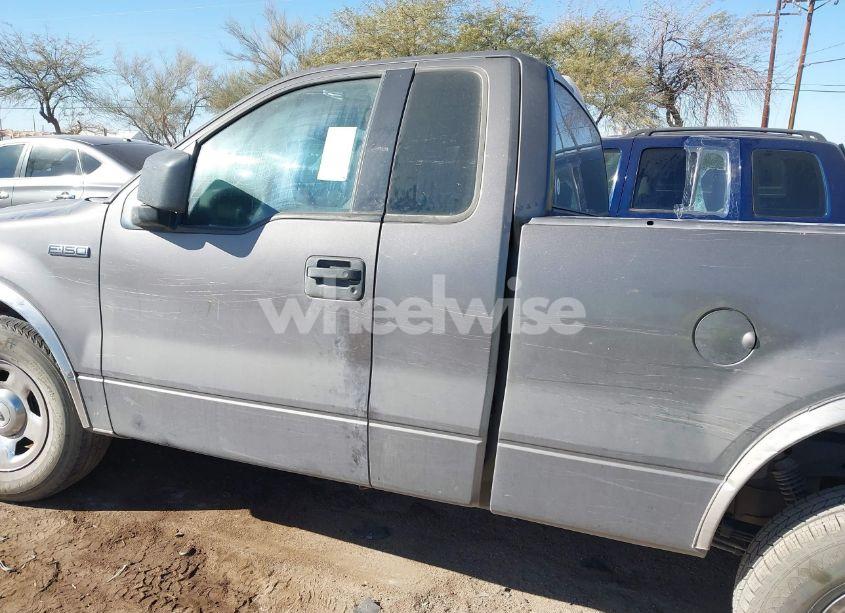 Photo 13 of 2005 Ford F-150 STX/XL/XLT (VIN 1FTRF12275KC36456)